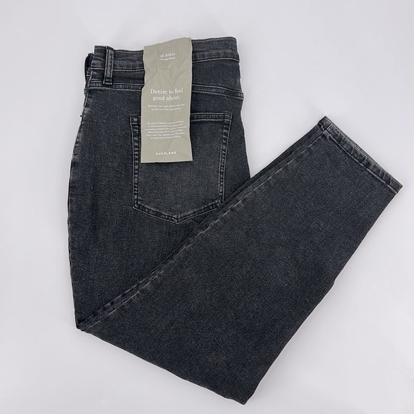NEW EVERLANE The High-Rise Skinny Button-Fly Jean in Washed Black Size 35 Ankle - Picture 5 of 11